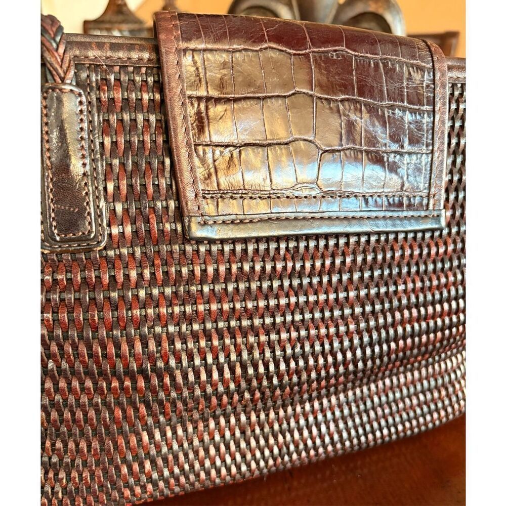 BRIGHTON - Vtg Two-Tone Brown Woven Leather Shoulder Bag/Croc-Embossed Closure - Picture 14 of 16
